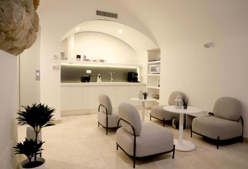 اتاق سوپریور با تخت بزرگ, Vista Borgo Antico
