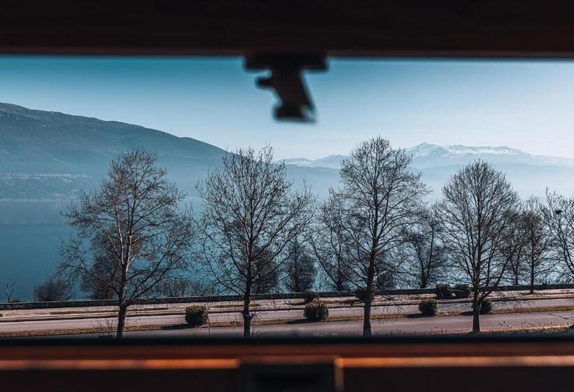 다락방 스탠다드 룸, Akti Hotel Ioannina