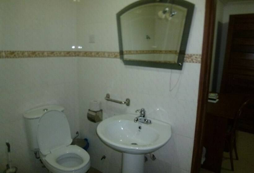 Королевский Люкс, Beauty Hotel Accra