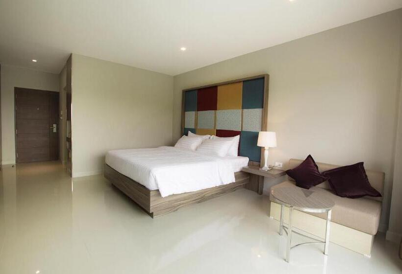 Номер Стандарт с Балконом, V Hotel Ubon Ratchathani