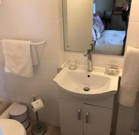 스탠다드 발코니 룸, Ashby Manor Guest House