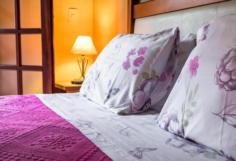 סוויטה, Pousada Recanto Montecarlo