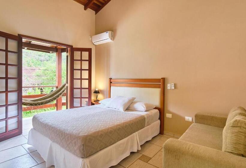 סוויטה, Pousada Recanto Montecarlo