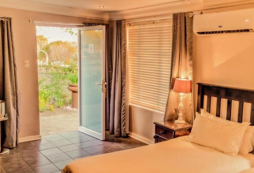 家庭房带园景, Nauntons Guest House