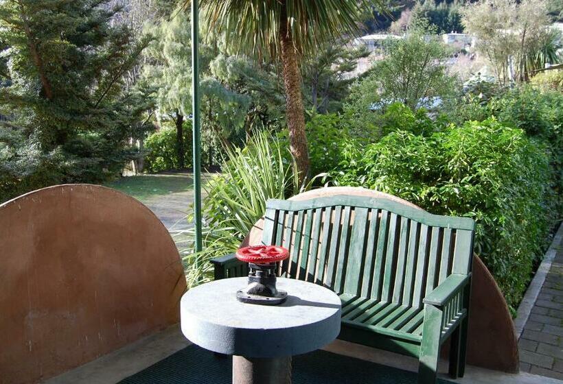 Студия Стандарт, Queenstown Holiday Park Creeksyde