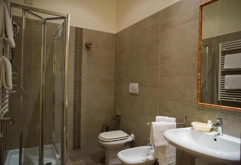 سوئیت با وان آب گرم, B&b Suite Paciotti