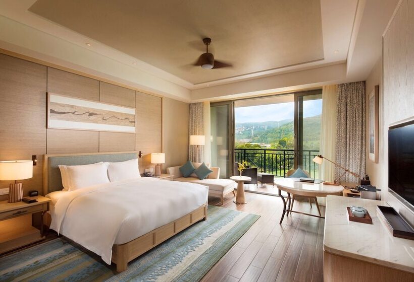 Стандартный Номер Кровать Кинг, Hilton Yuxi Fuxian Lake