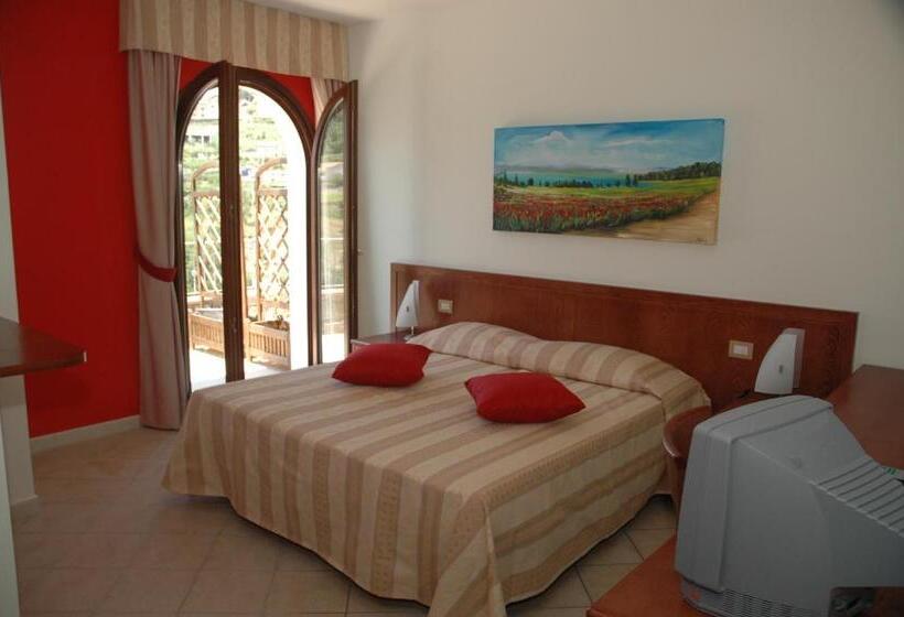 اتاق استاندارد با بالکن, Agriturismo L'arca Di Anna Brambilla