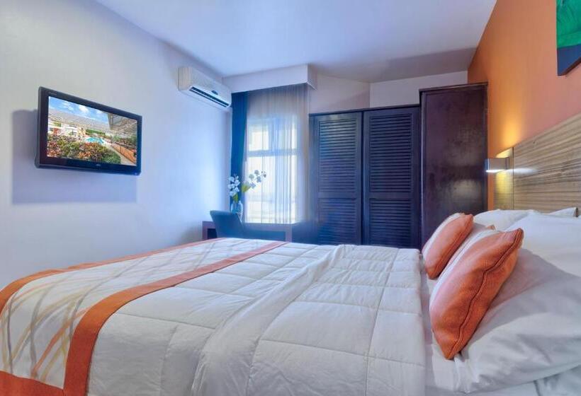 سوییت سوپریور, Residence Inn Suites Cristina
