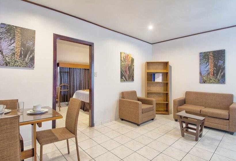 스위트, Residence Inn Suites Cristina