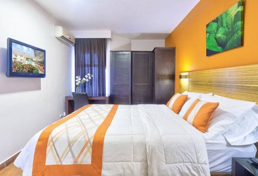 سوییت سوپریور, Residence Inn Suites Cristina