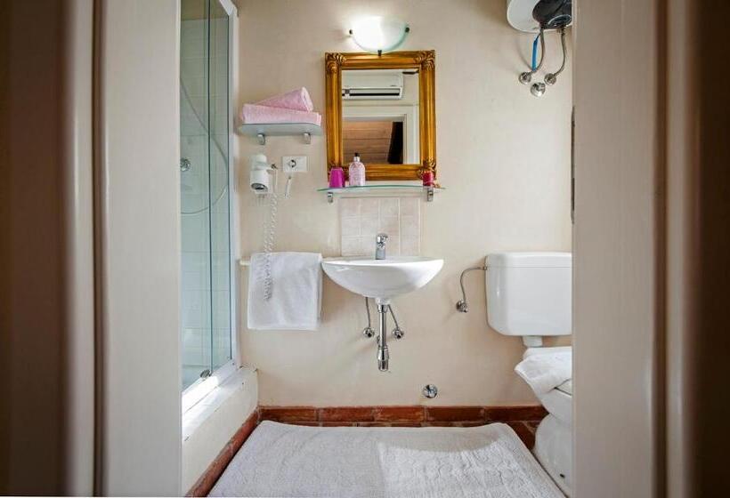 Номер Стандарт в Мансарде, Residence Marco Polo