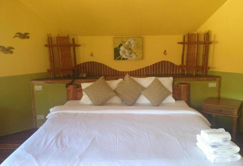 غرفة ديلوكس مطلة على حمام السباحة, Sairee Seaview Koh Tao   Hostel