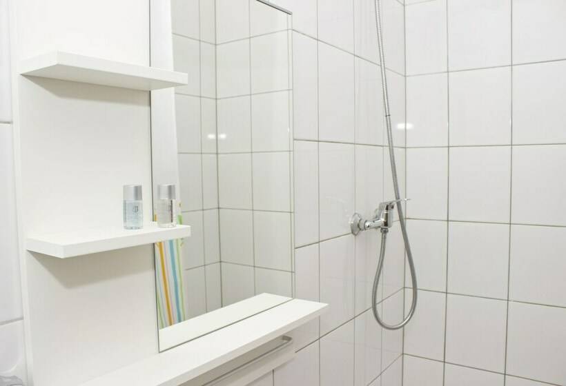 Номер Стандарт, Warsaw Downtown Hostel