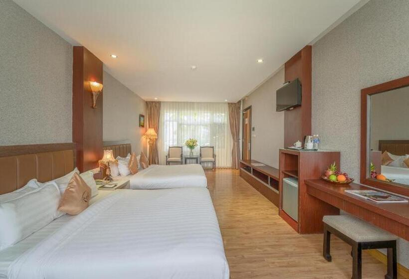 اتاق پریمیوم با بالکن, Eden Plaza Danang