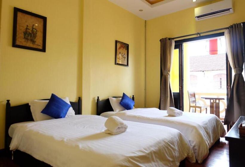 Номер Deluxe, Inthira Thakhek