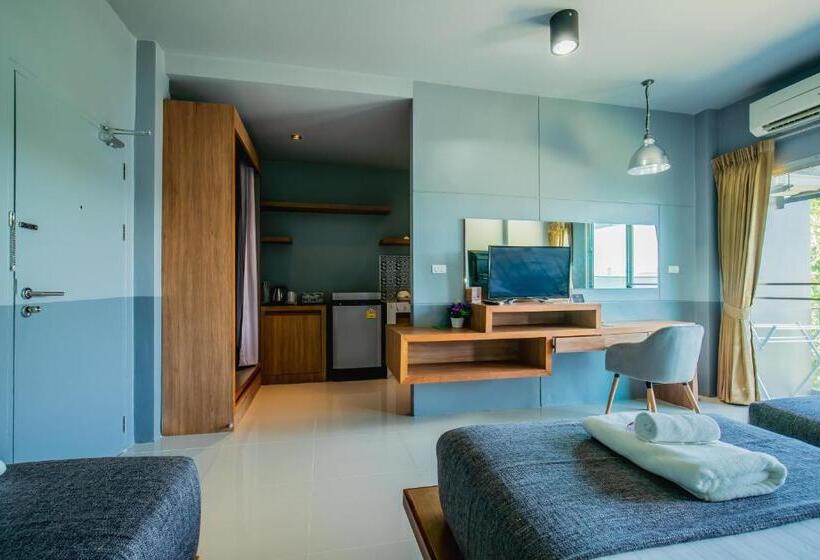 اتاق لوکس سه تخته, The Rubber Hotel Phuket