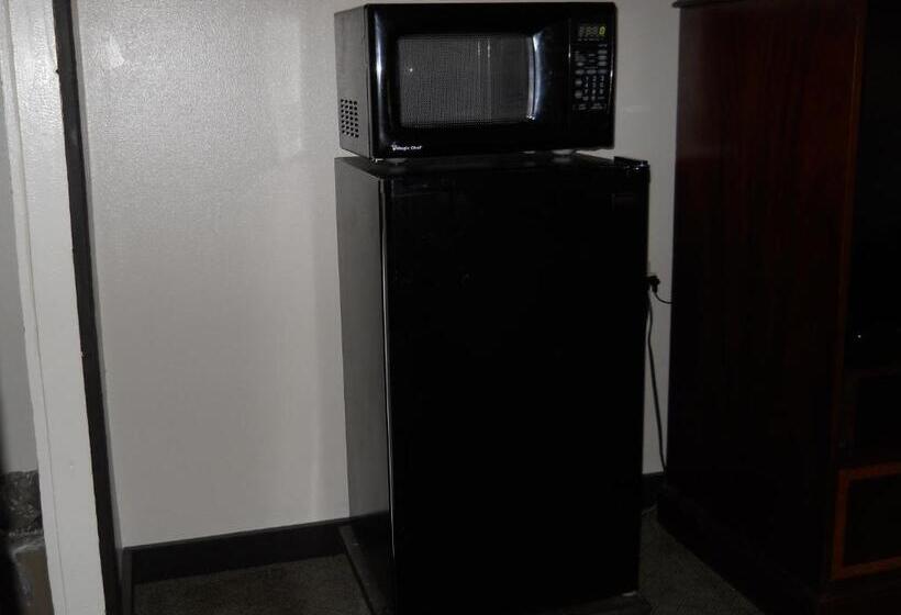 Номер Стандарт 2 Двуспальные Кровати, Value Inn Motel  Milwaukee Airport South
