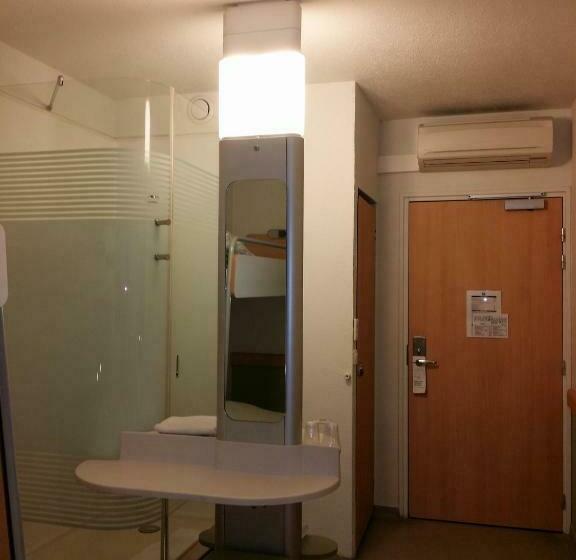 Номер Стандарт Трехместный, Ibis Budget Saintmaximin