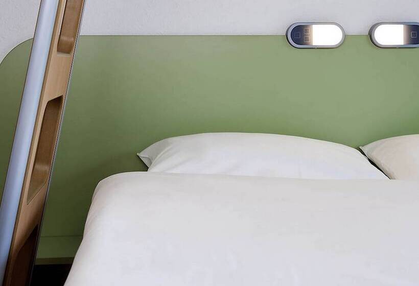 Номер Стандарт Трехместный, Ibis Budget Saintmaximin