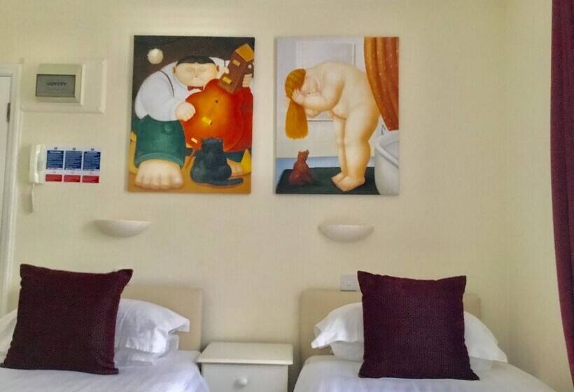Номер Стандарт, Sarum Apart