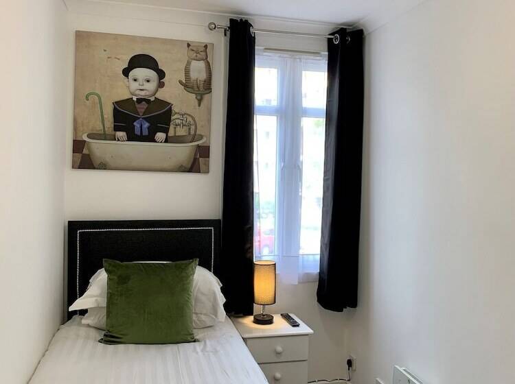 Номер Стандарт Трехместный, Sarum Apart