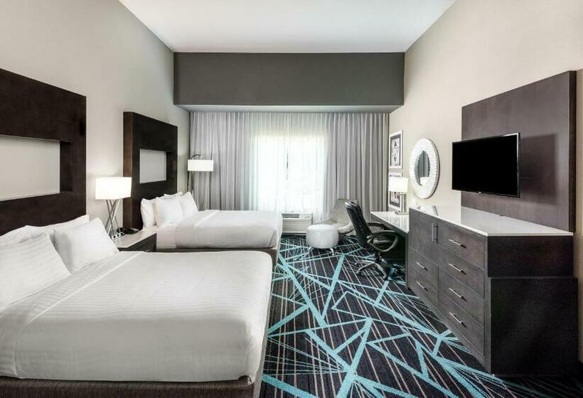 Номер Стандарт, Holiday Inn Express & Suites   Charlotte Airport, An Ihg
