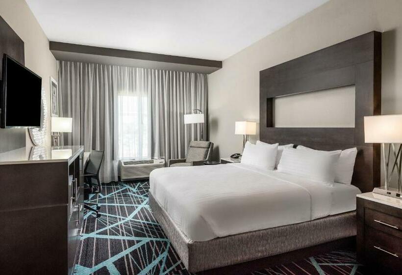 Номер Стандарт, Holiday Inn Express & Suites   Charlotte Airport, An Ihg