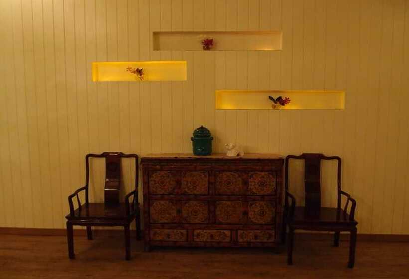 اتاق استاندارد, Ploy Palace
