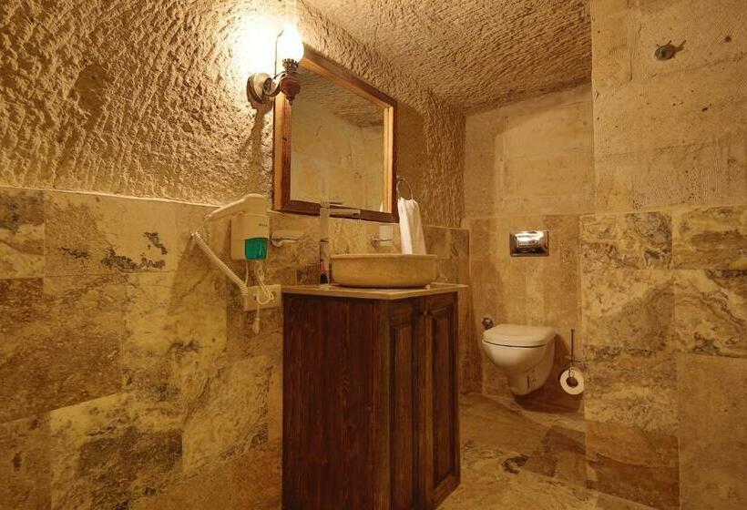 اتاق استاندارد, Hidden Cave