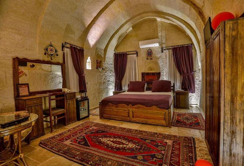 اتاق سوپریور, Hidden Cave