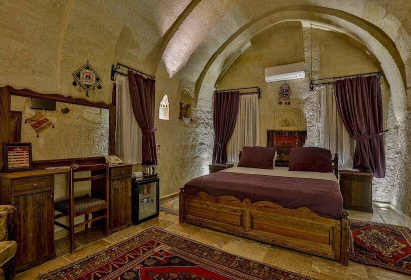 اتاق سوپریور, Hidden Cave