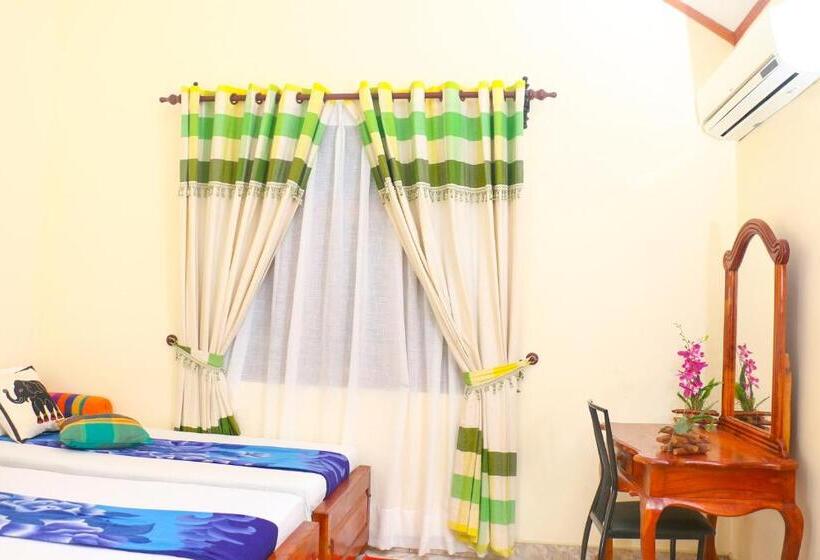 Семейный Номер, Nature Resort   Yala Safari Village