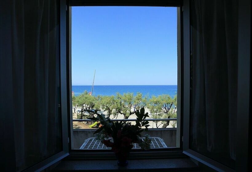 آپارتمان 2 خوابه با چشم‌انداز دریا, Nettuno Resort