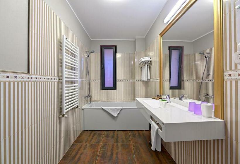 Апартаменты 1 Спальня, Tomis Garden Apartments Mamaia