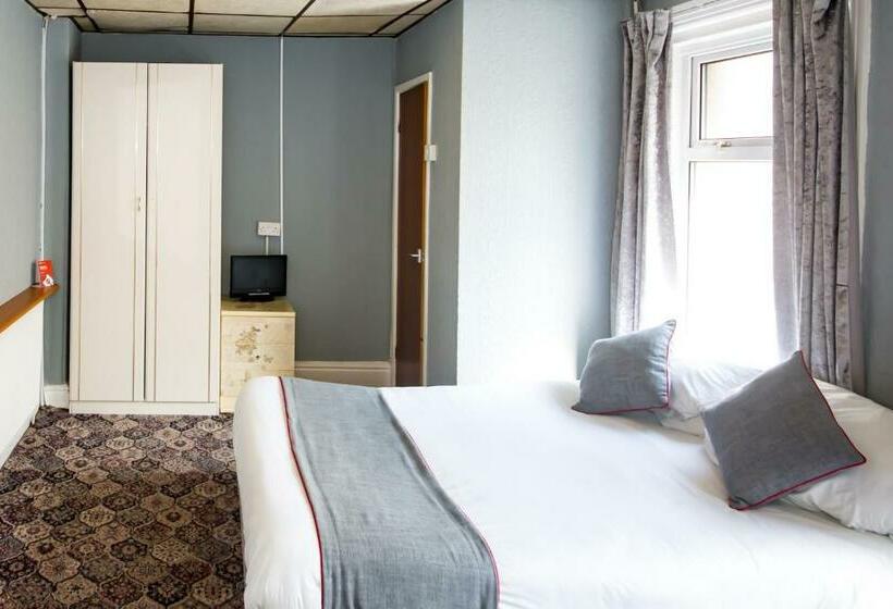 חדר משפחתי, Myroomz Silver Strand