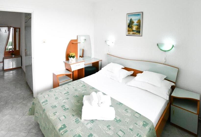 آپارتمان 1 خوابه با بالکن, Complex Tismana All Inclusive