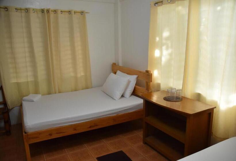 Семейный Номер, Roy S Rendezvous Boracay