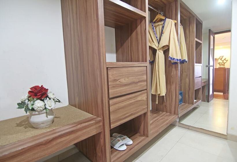 패밀리 스튜디오, The Legian Sunset Residence