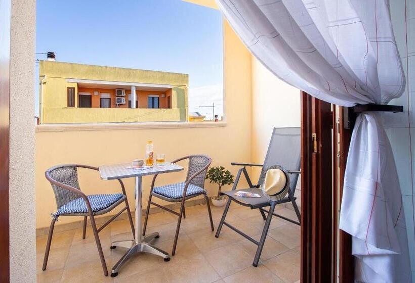 Номер Стандарт Трехместный, Sun&sardinia