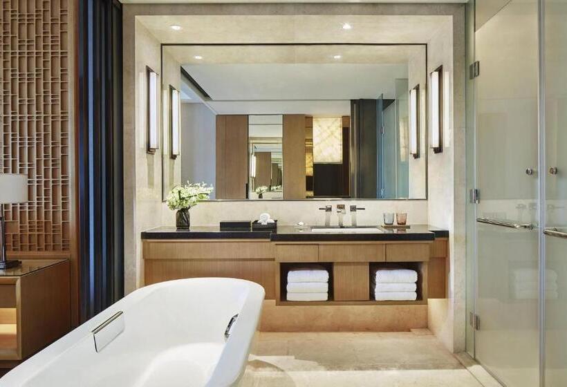 带大床的豪华间, Zhuhai Marriott