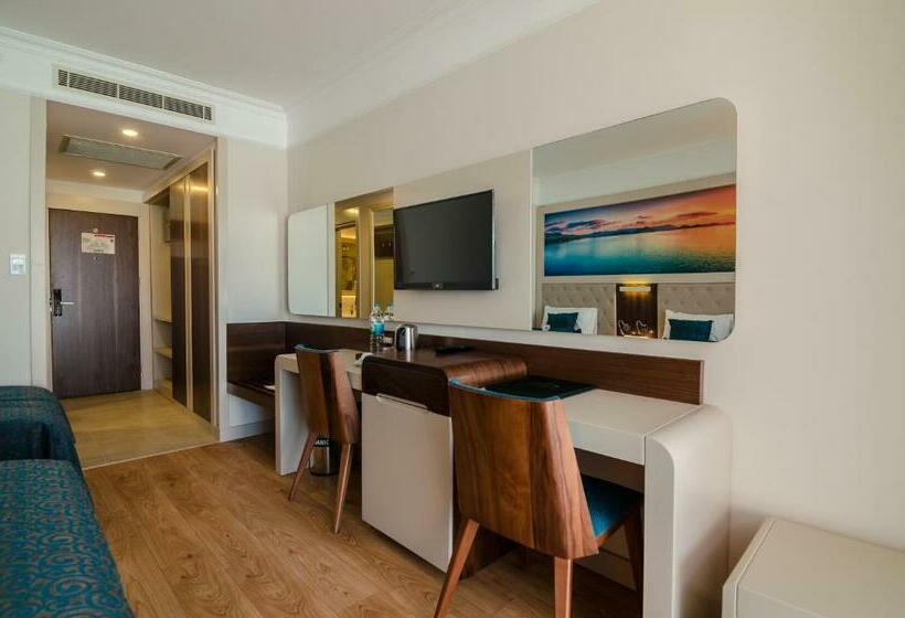 Номер Стандарт, The Lumos Deluxe Resort Hotel & Spa