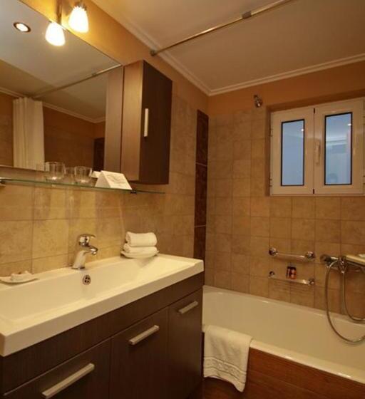 Семейные Апартаменты, Palatino Rooms & Apartments