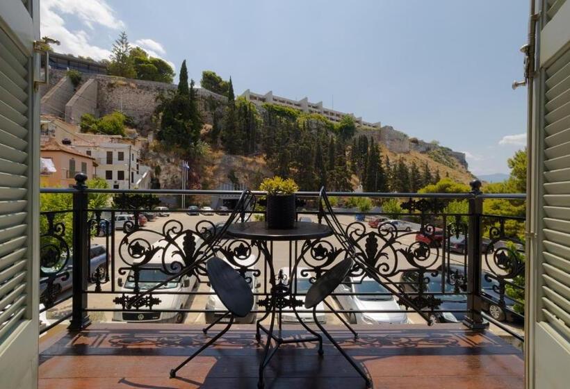 Люкс с Балконом, Nikolaos Pension