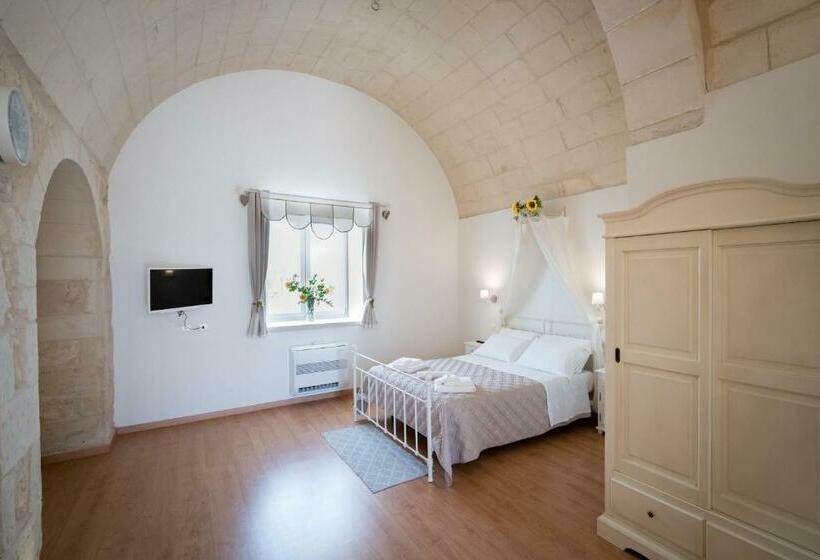标准间, Casale 1821