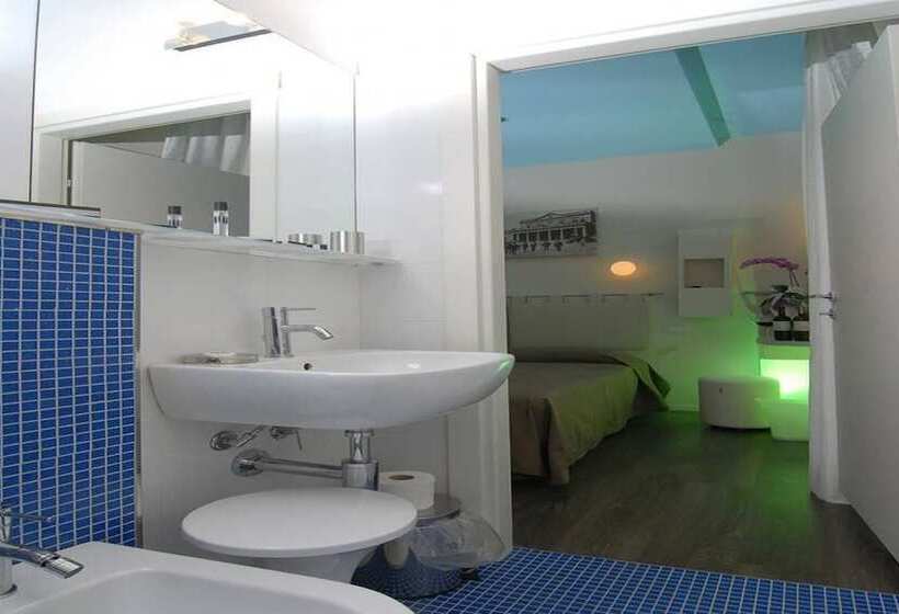 Номер Стандарт с Балконом, Casablanca