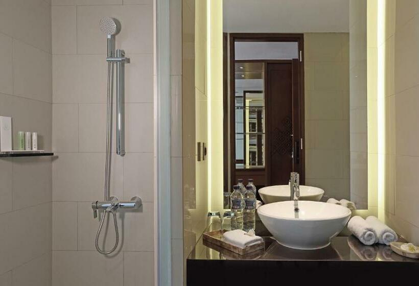 Номер Deluxe, Golden Tulip Jineng Resort Bali