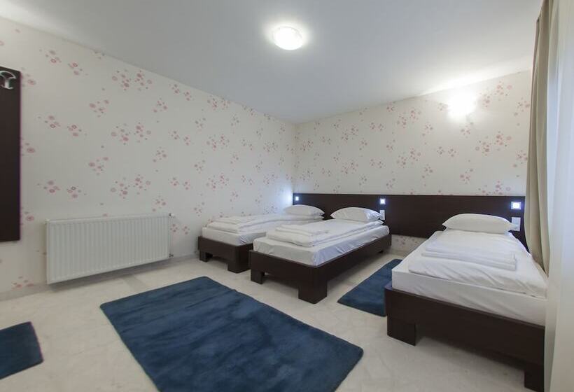 Chambre Triple Standard, Hayat Hills