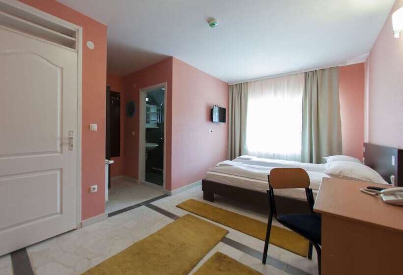 Chambre Quadruple Standard, Hayat Hills