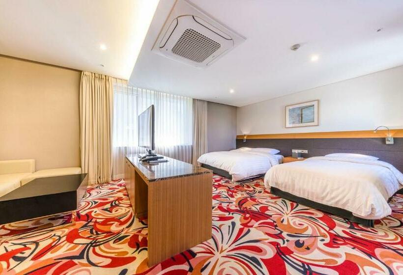 Полулюкс, Shin Shin Hotel Jeju Airport